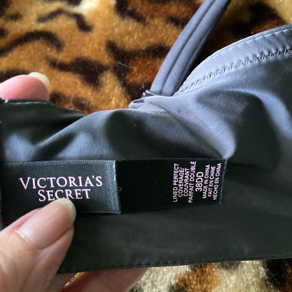 Victoria’s Secret Silky Gray Underwire Bra 38DD - Picture 5 of 8